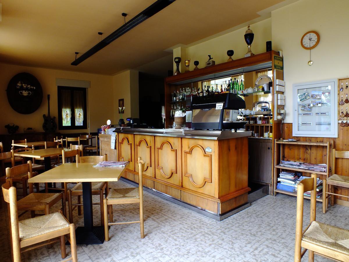 Albergo Ristorante Innocenti Ardenno Bagian luar foto