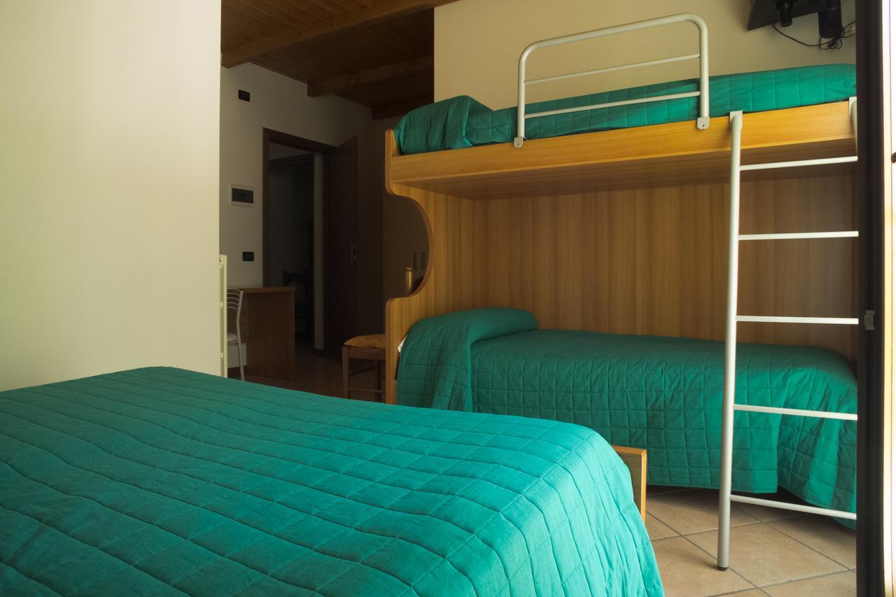 Albergo Ristorante Innocenti Ardenno Bagian luar foto