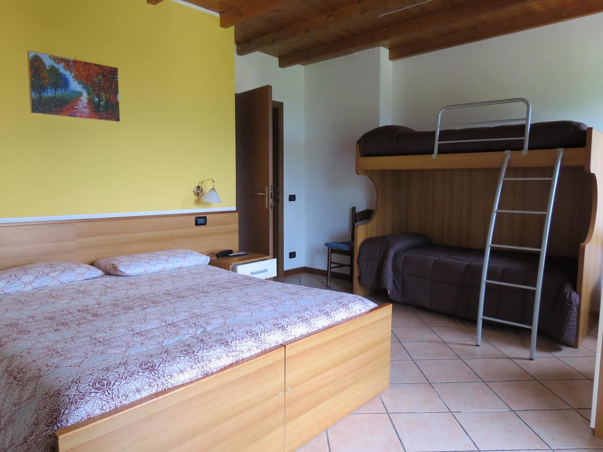 Albergo Ristorante Innocenti Ardenno Bagian luar foto
